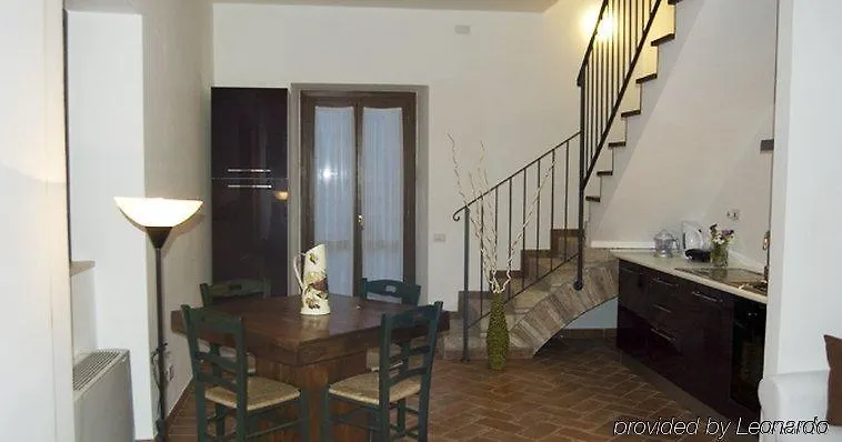 Borgo Papareschi Aparthotel Rome 2*,